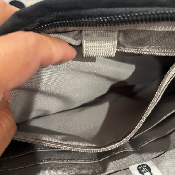 Baggallini Black Belt Bag - Picture 5 of 13